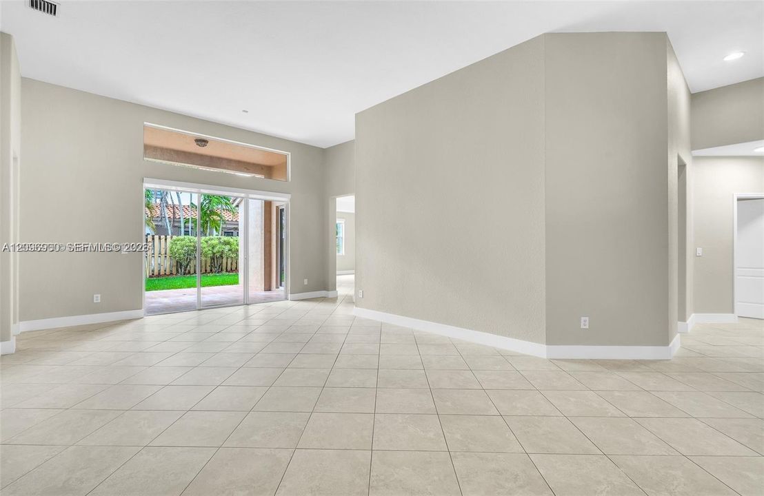 For Rent: $4,800 (3 beds, 2 baths, 2549 Square Feet)