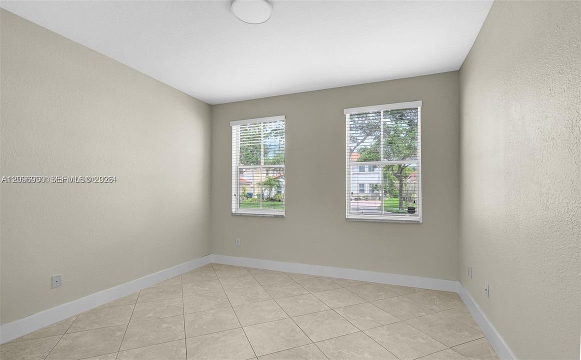 For Rent: $4,800 (3 beds, 2 baths, 2549 Square Feet)