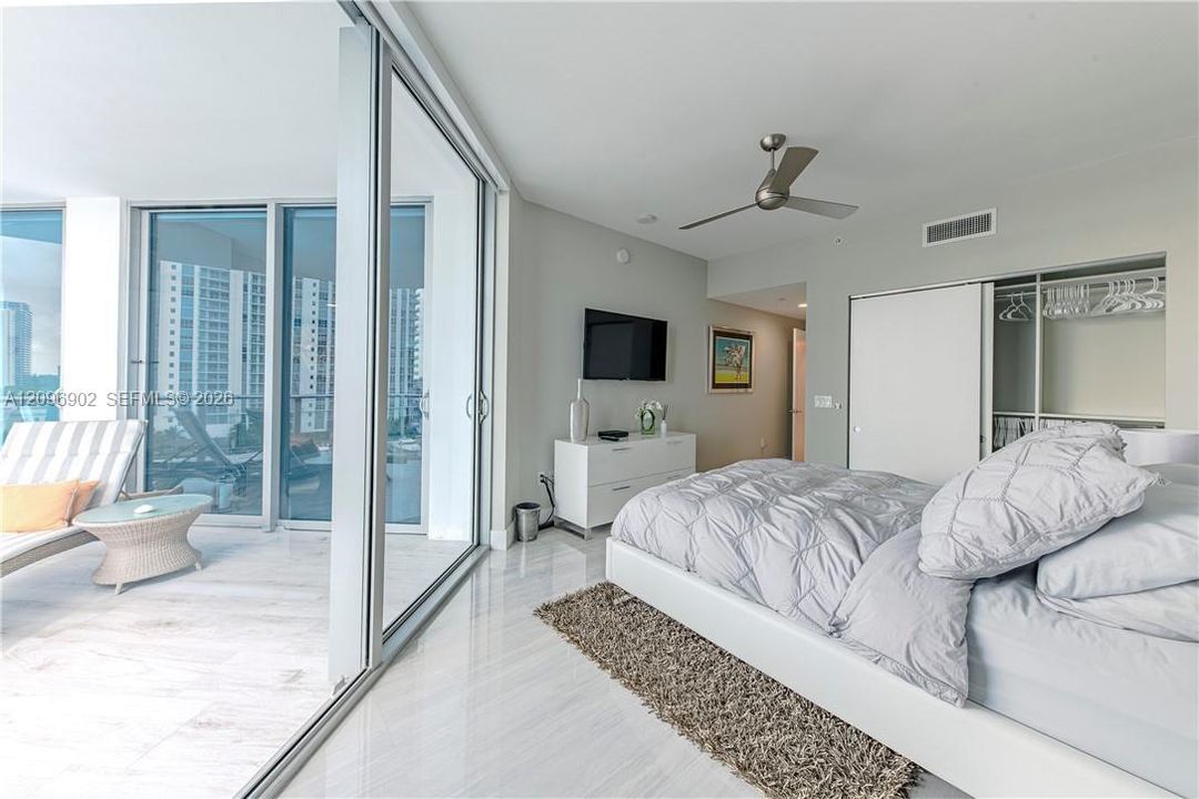 For Rent: $6,200 (2 beds, 2 baths, 1670 Square Feet)