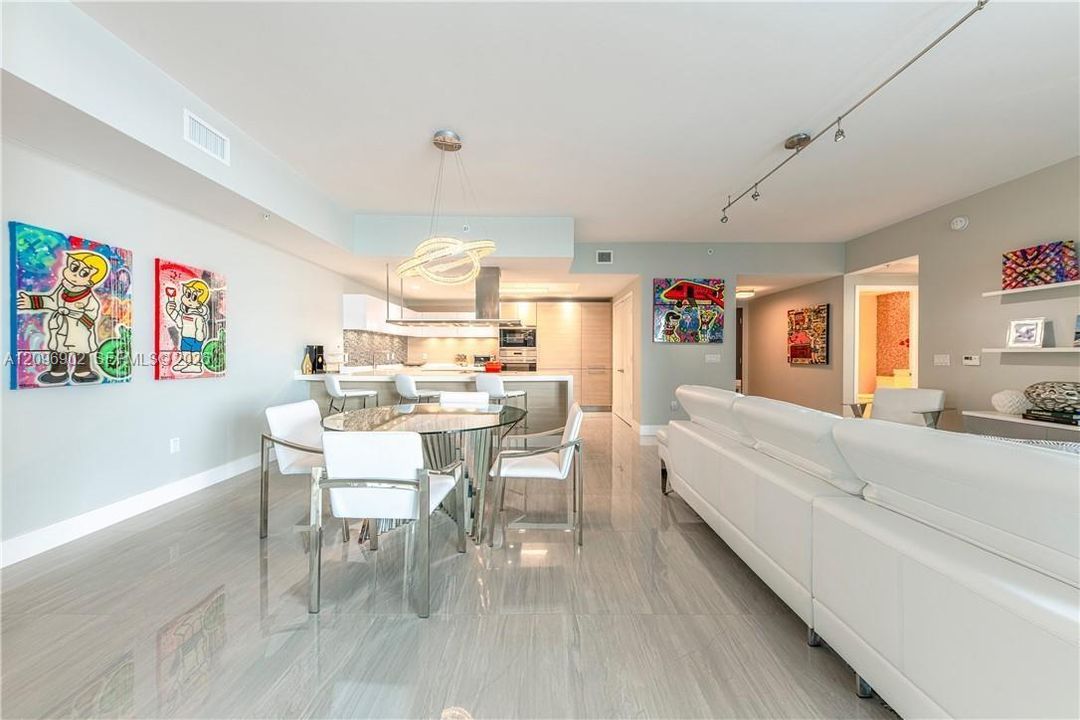For Rent: $6,200 (2 beds, 2 baths, 1670 Square Feet)