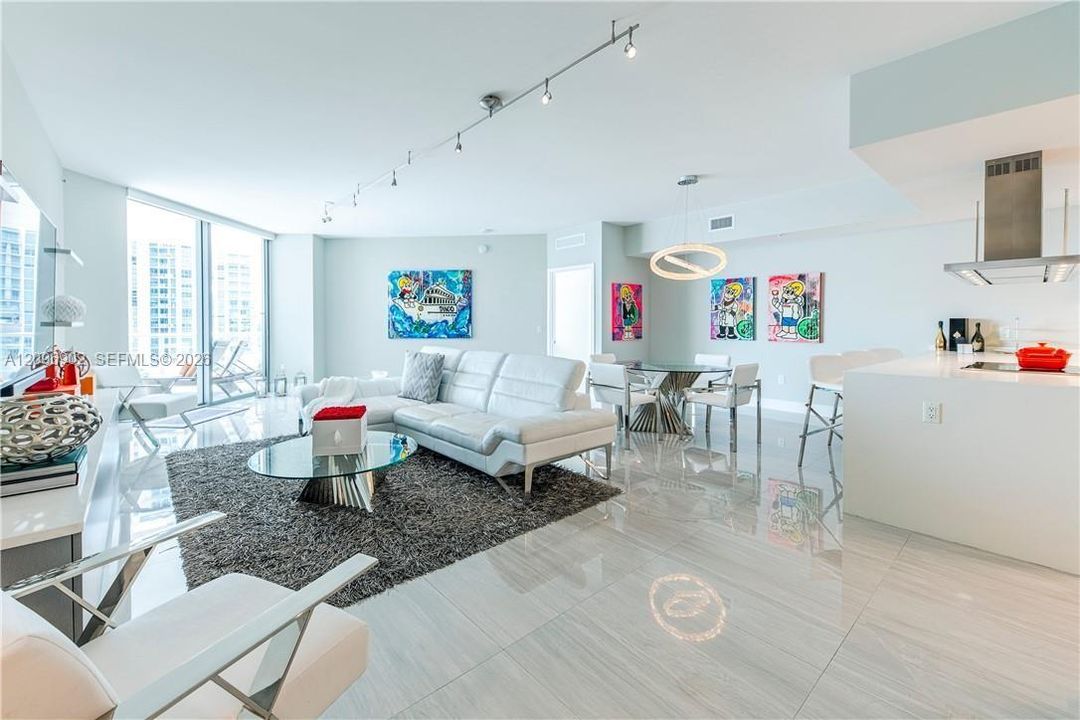 For Rent: $6,200 (2 beds, 2 baths, 1670 Square Feet)