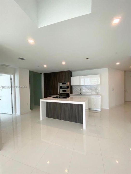 En Renta: $7,950 (2 camas, 3 baños, 1559 Pies cuadrados)