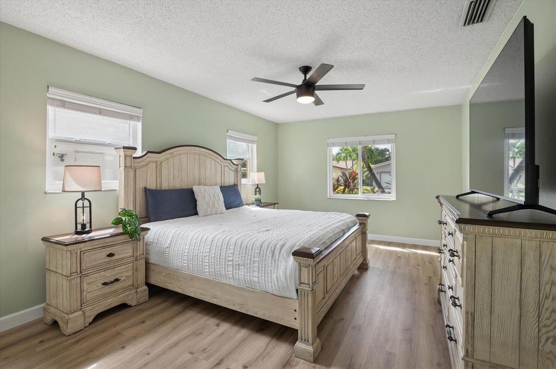 16-Padnis-11913 NW 31st St-16