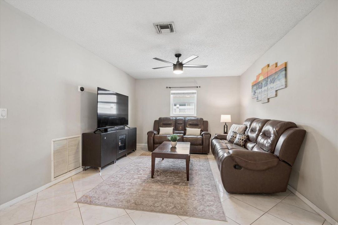 12-Padnis-11913 NW 31st St-12