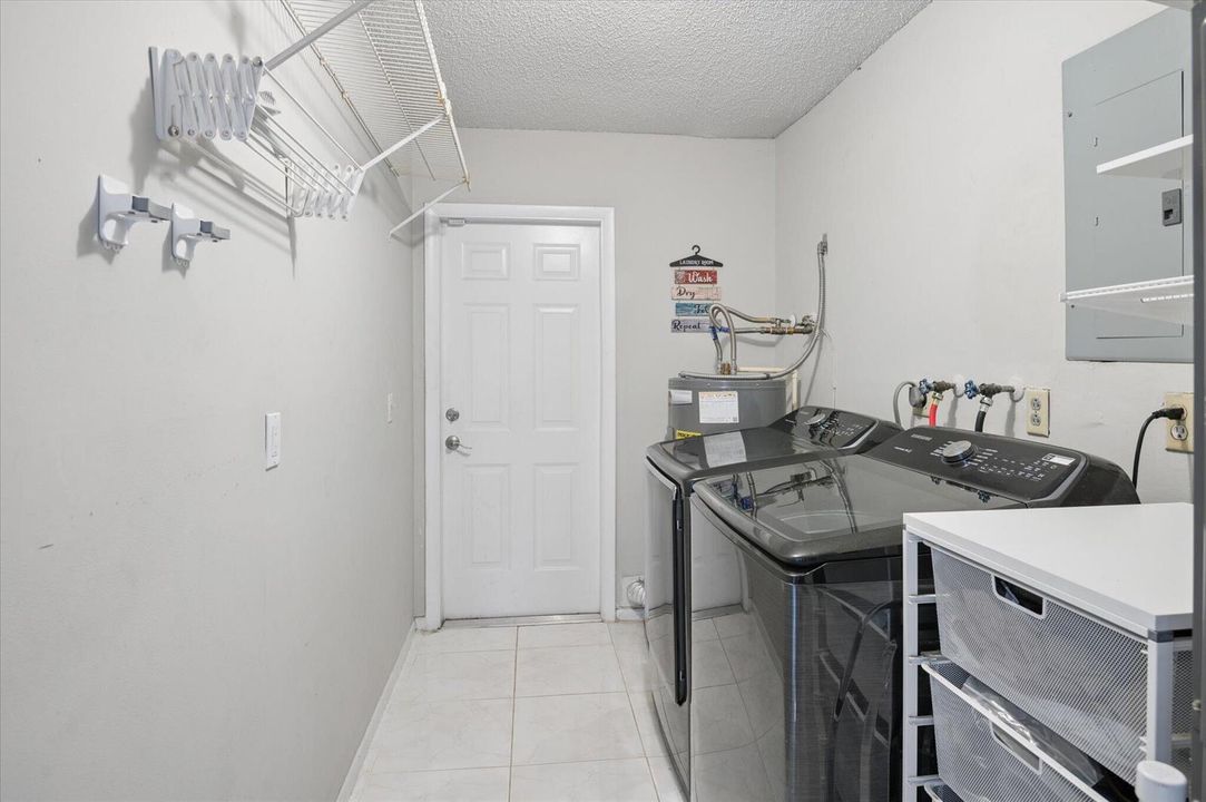 22-Padnis-11913 NW 31st St-22