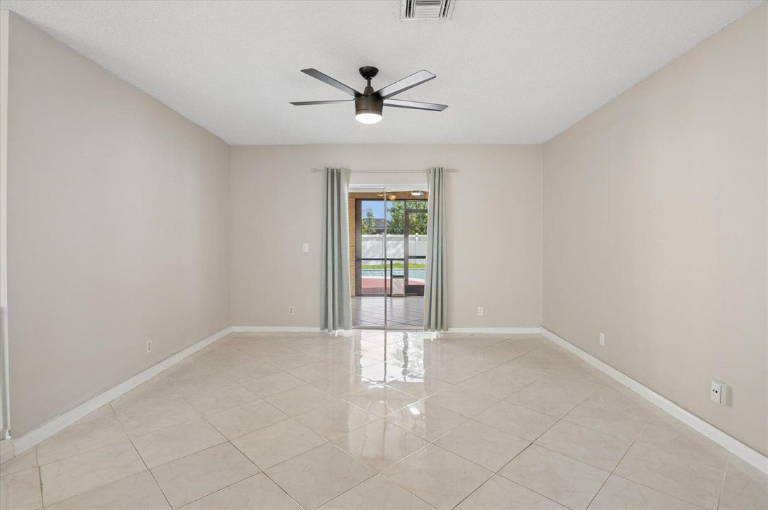 05-Padnis-11913 NW 31st St-5