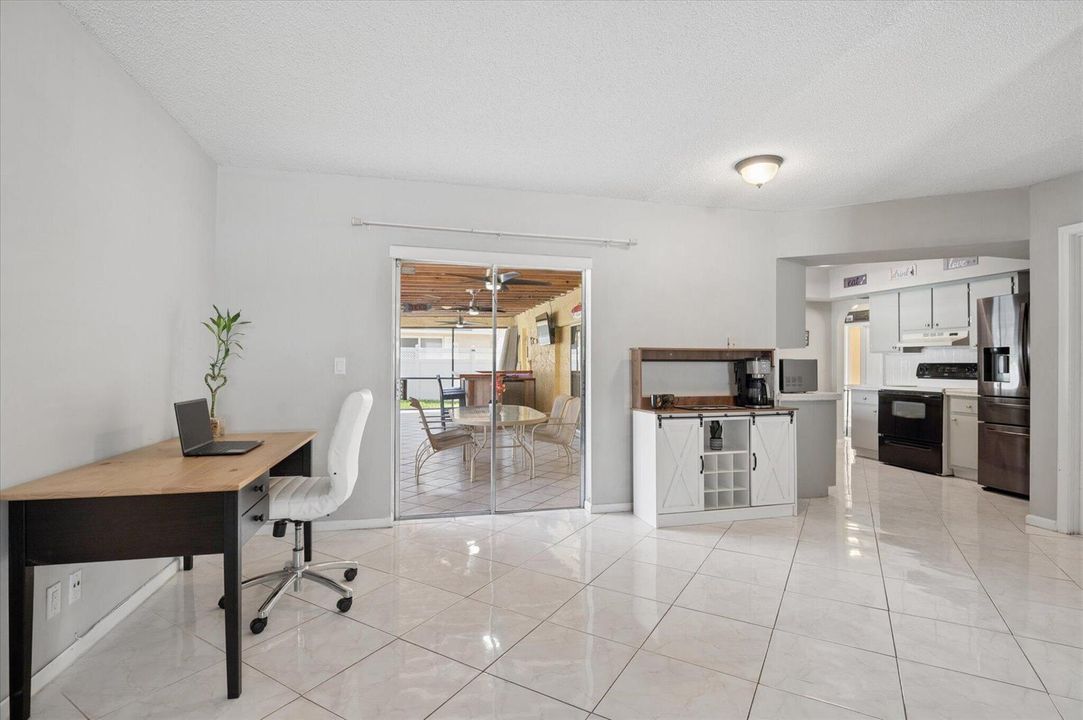 14-Padnis-11913 NW 31st St-14
