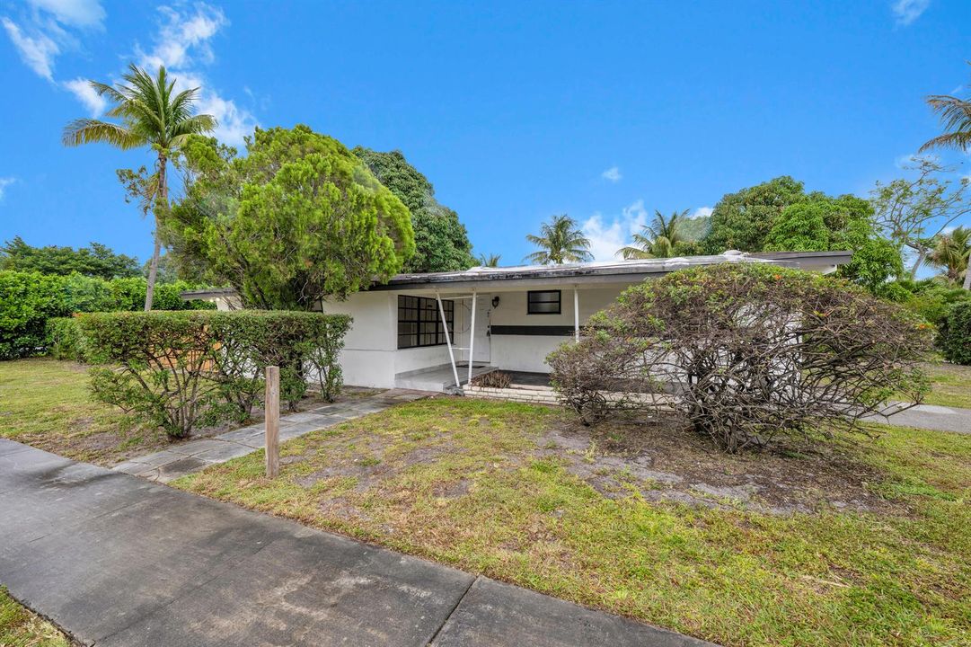 17551 NE 5th Ave North Miami 00005