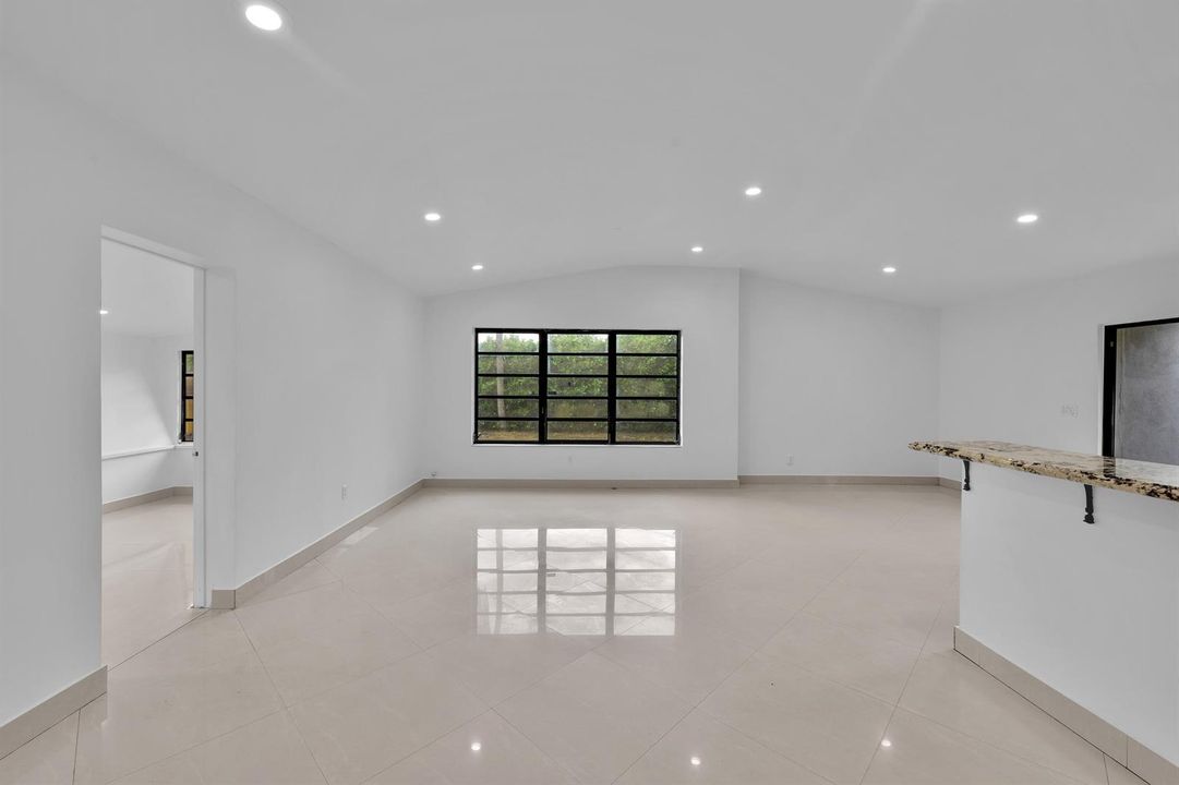 17551 NE 5th Ave North Miami 00012