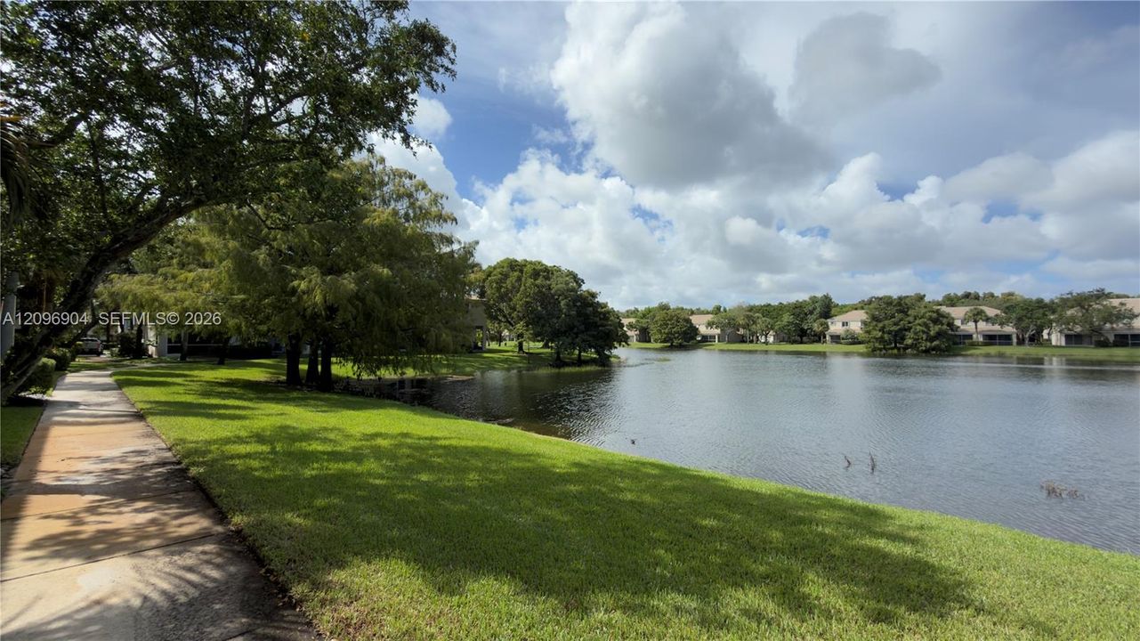 En Venta: $284,999 (2 camas, 2 baños, 1104 Pies cuadrados)