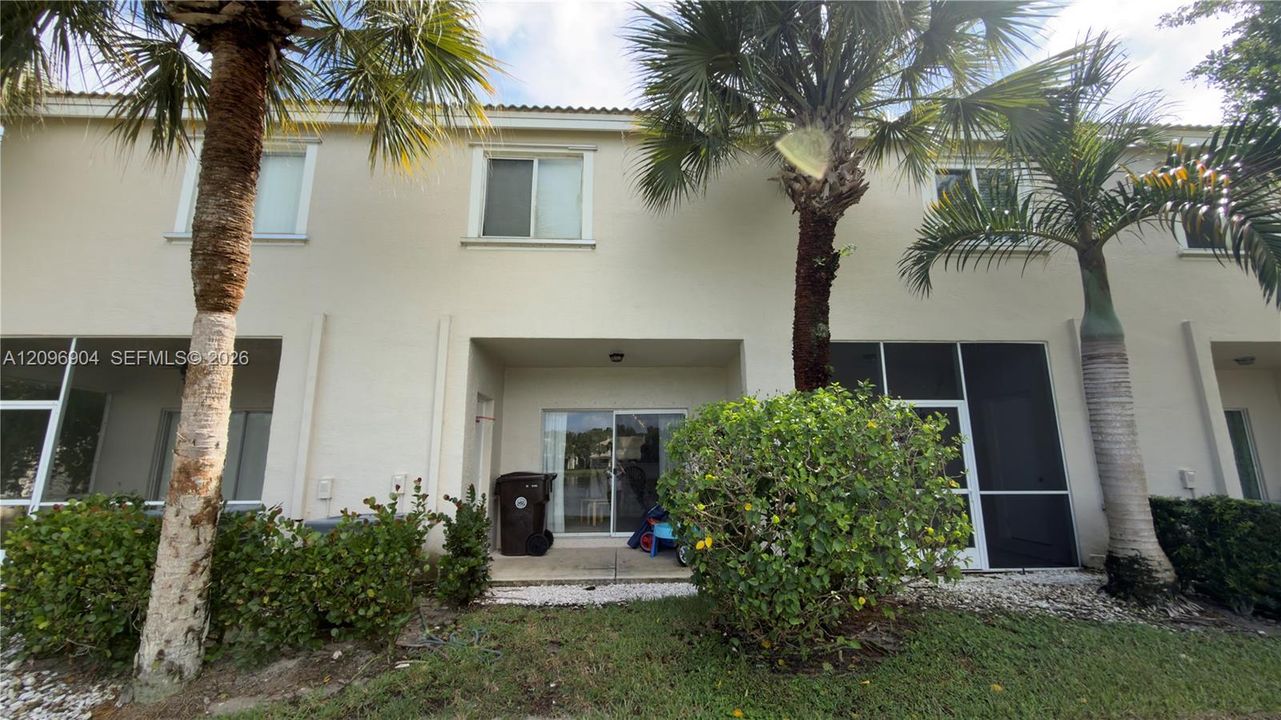 En Venta: $284,999 (2 camas, 2 baños, 1104 Pies cuadrados)
