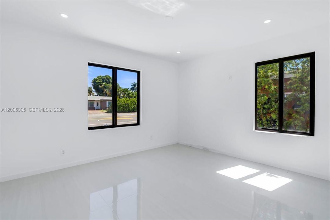: $880,000 (3 beds, 2 baths, 1464 Square Feet)