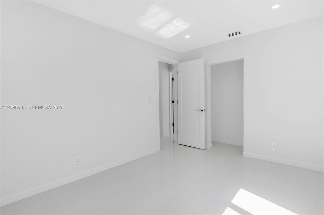 : $880,000 (3 beds, 2 baths, 1464 Square Feet)