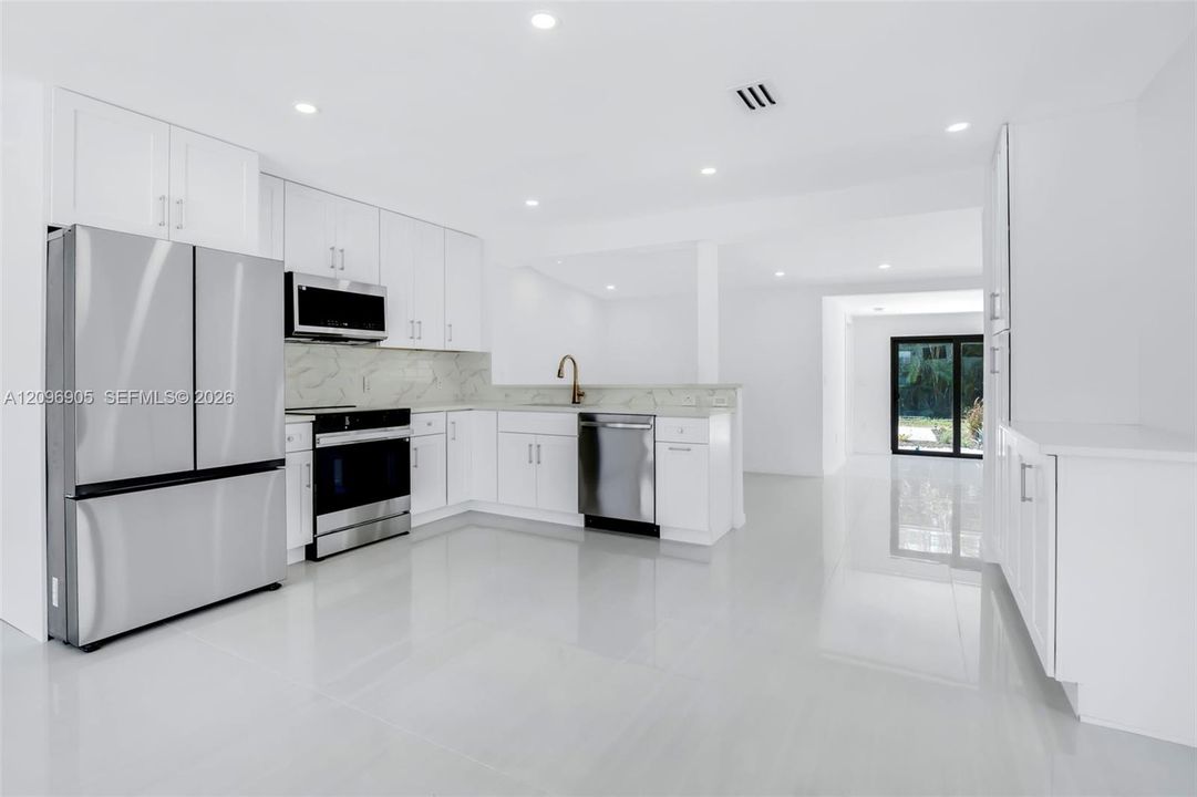 : $880,000 (3 beds, 2 baths, 1464 Square Feet)