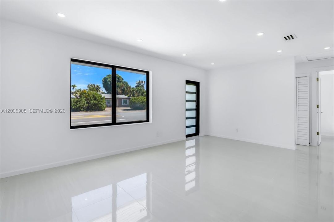 : $880,000 (3 beds, 2 baths, 1464 Square Feet)