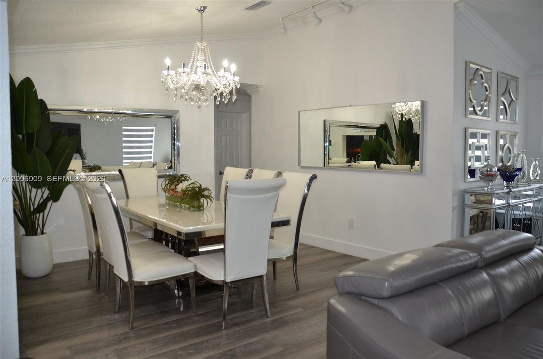 For Sale: $799,000 (3 beds, 2 baths, 1688 Square Feet)