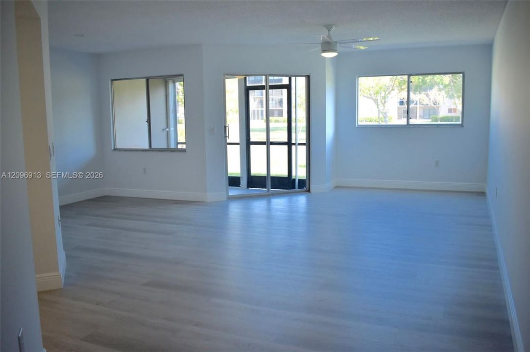 В аренду: $1,980 (1 спален, 1 ванн, 1056 Квадратных фут)