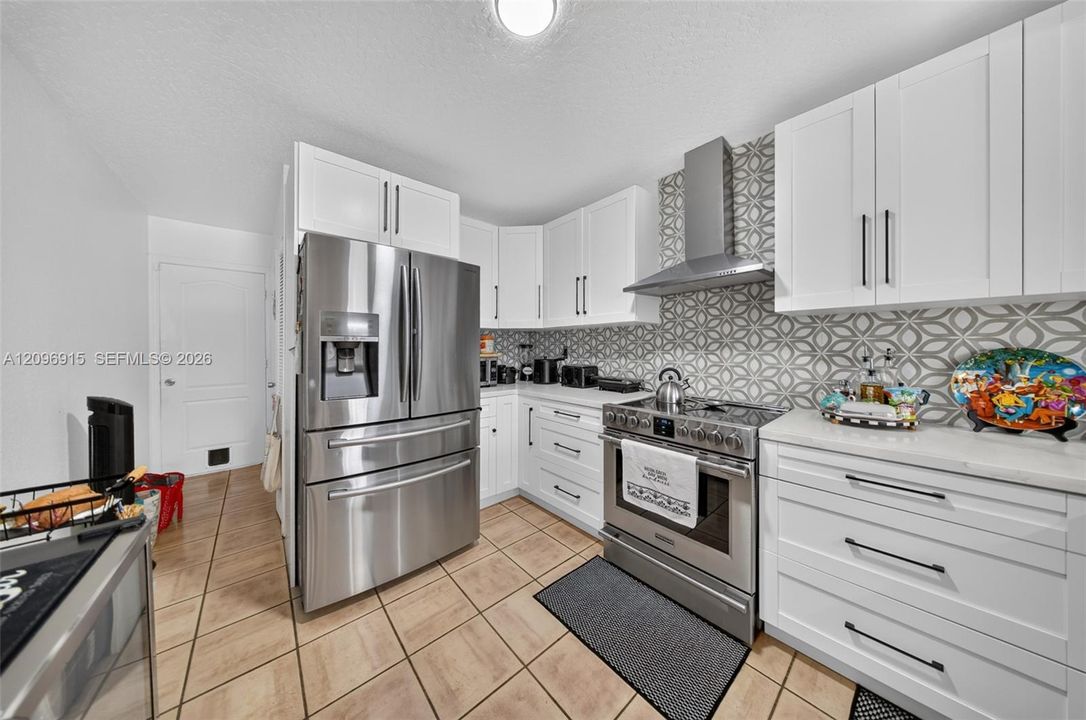 For Sale: $680,000 (3 beds, 2 baths, 1574 Square Feet)