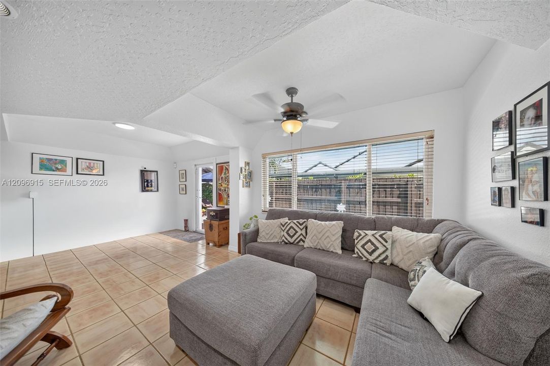 For Sale: $680,000 (3 beds, 2 baths, 1574 Square Feet)