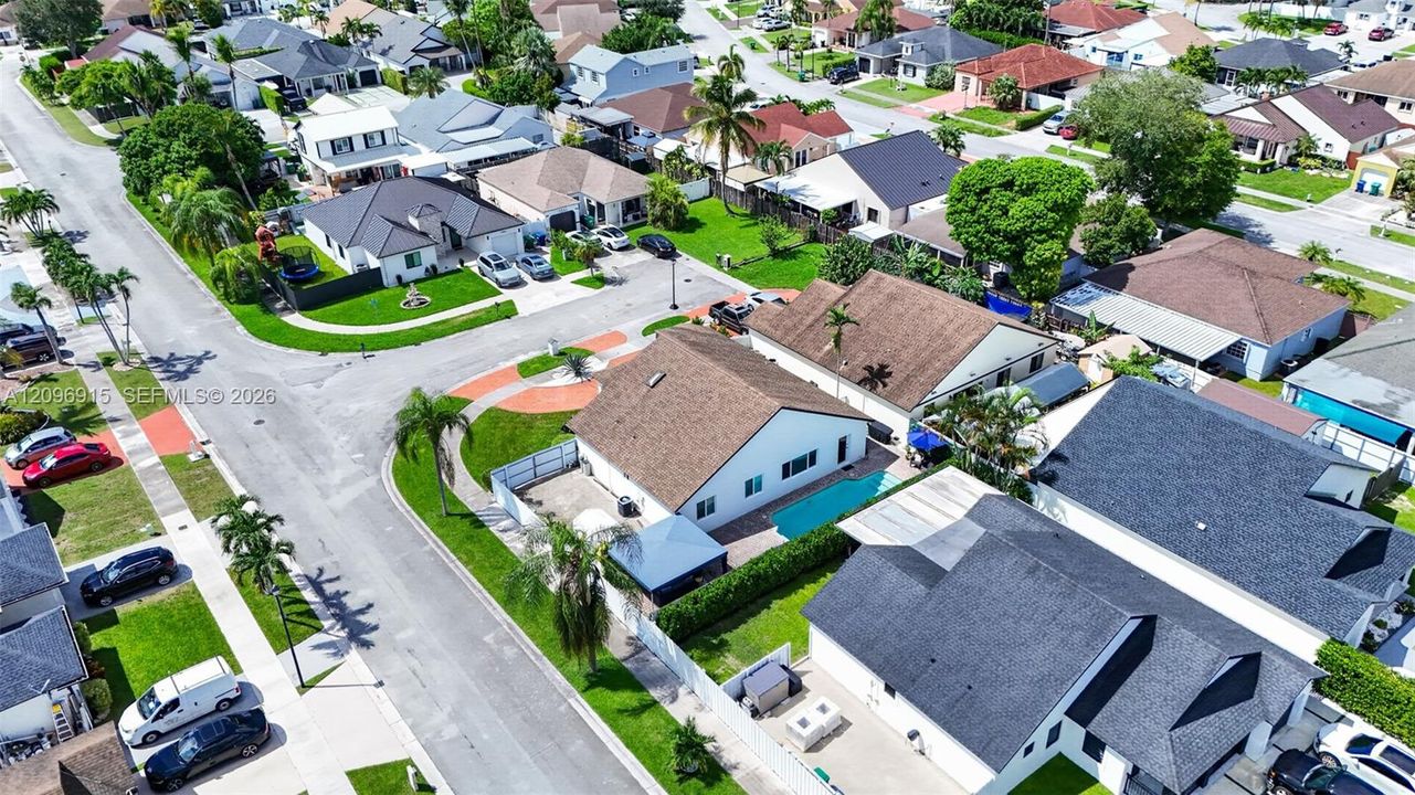 For Sale: $680,000 (3 beds, 2 baths, 1574 Square Feet)