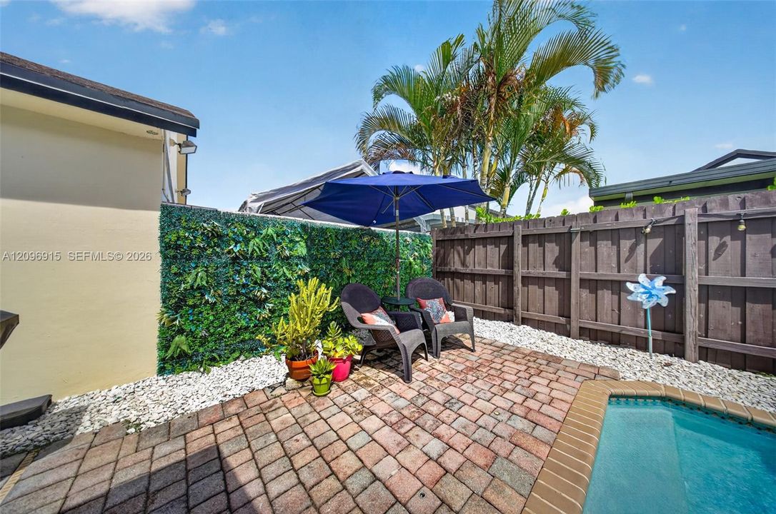 For Sale: $680,000 (3 beds, 2 baths, 1574 Square Feet)