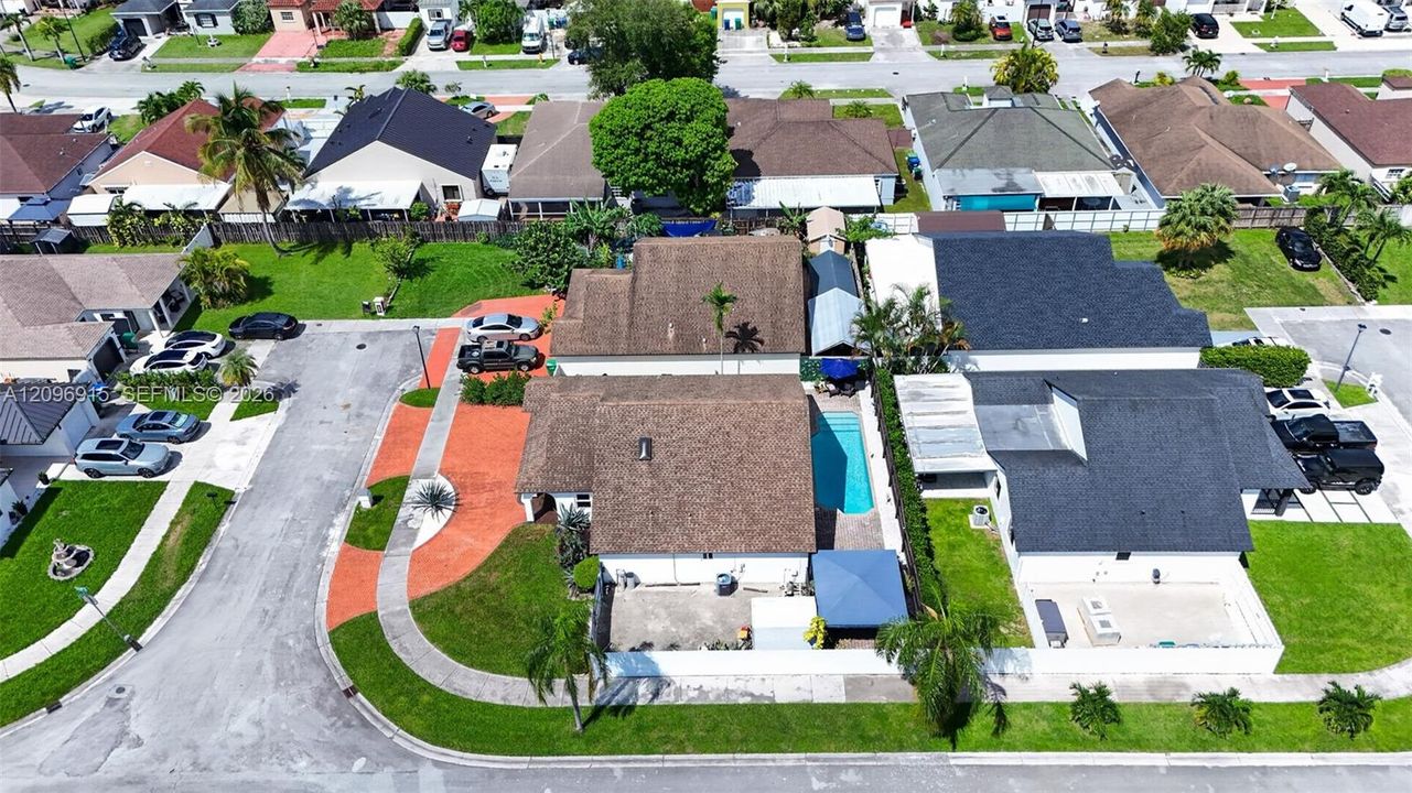 For Sale: $680,000 (3 beds, 2 baths, 1574 Square Feet)