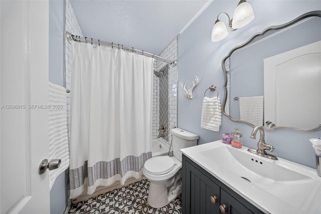 For Sale: $680,000 (3 beds, 2 baths, 1574 Square Feet)
