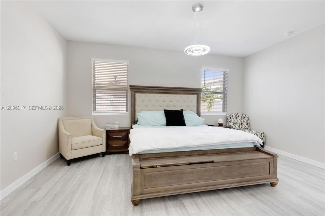 En Venta: $670,000 (4 camas, 2 baños, 1799 Pies cuadrados)