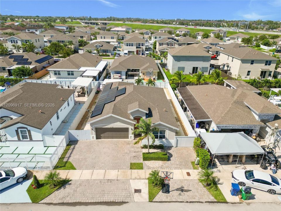 En Venta: $670,000 (4 camas, 2 baños, 1799 Pies cuadrados)