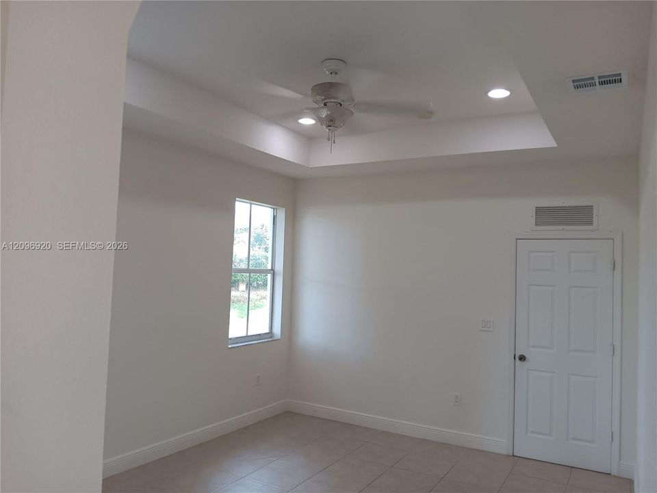 For Sale: $725,000 (4 beds, 2 baths, 1797 Square Feet)