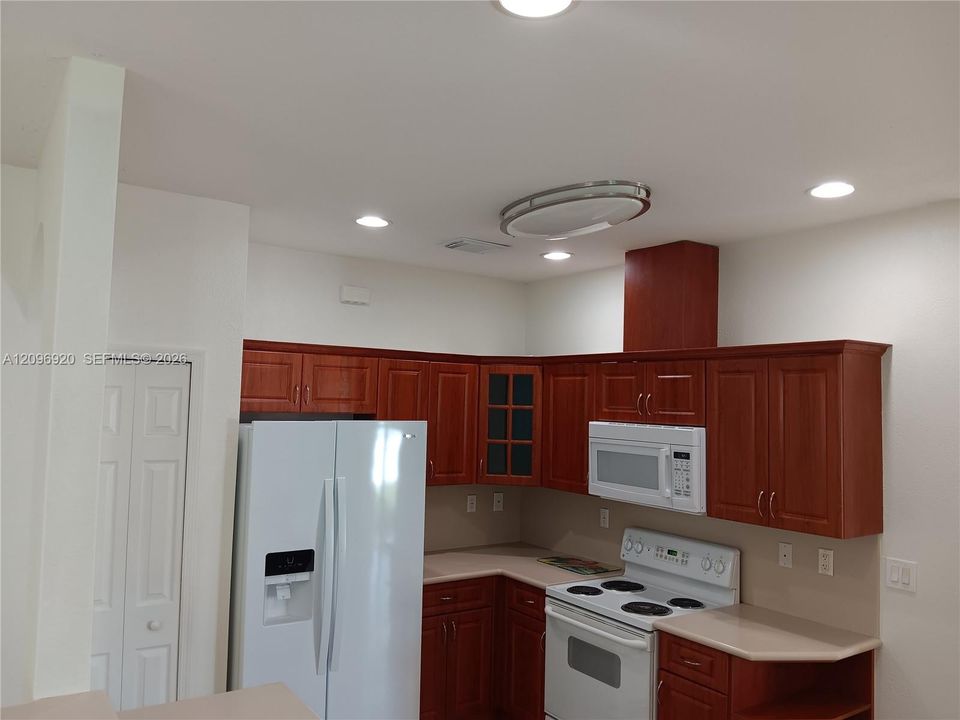 For Sale: $725,000 (4 beds, 2 baths, 1797 Square Feet)