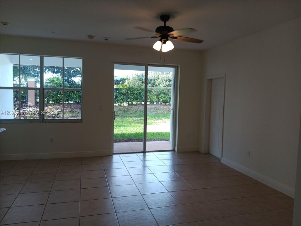 For Sale: $725,000 (4 beds, 2 baths, 1797 Square Feet)