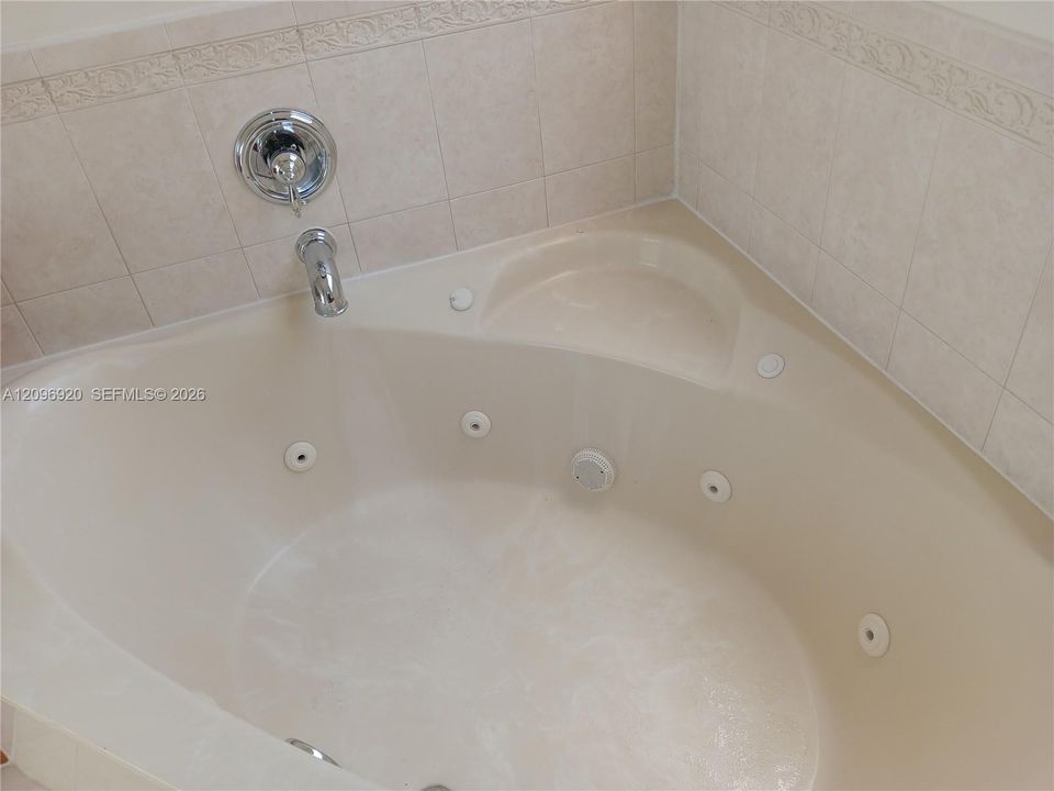 For Sale: $725,000 (4 beds, 2 baths, 1797 Square Feet)