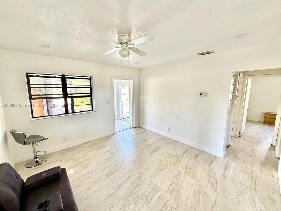 For Rent: $2,500 (2 beds, 2 baths, 980 Square Feet)