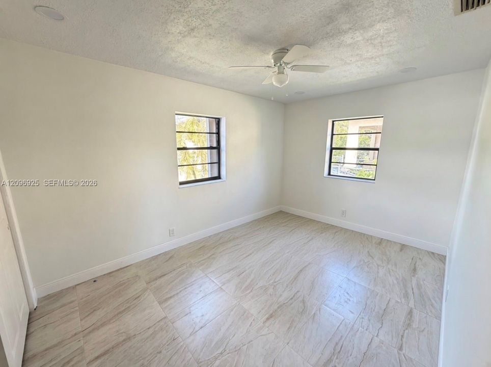 For Rent: $2,500 (2 beds, 2 baths, 980 Square Feet)