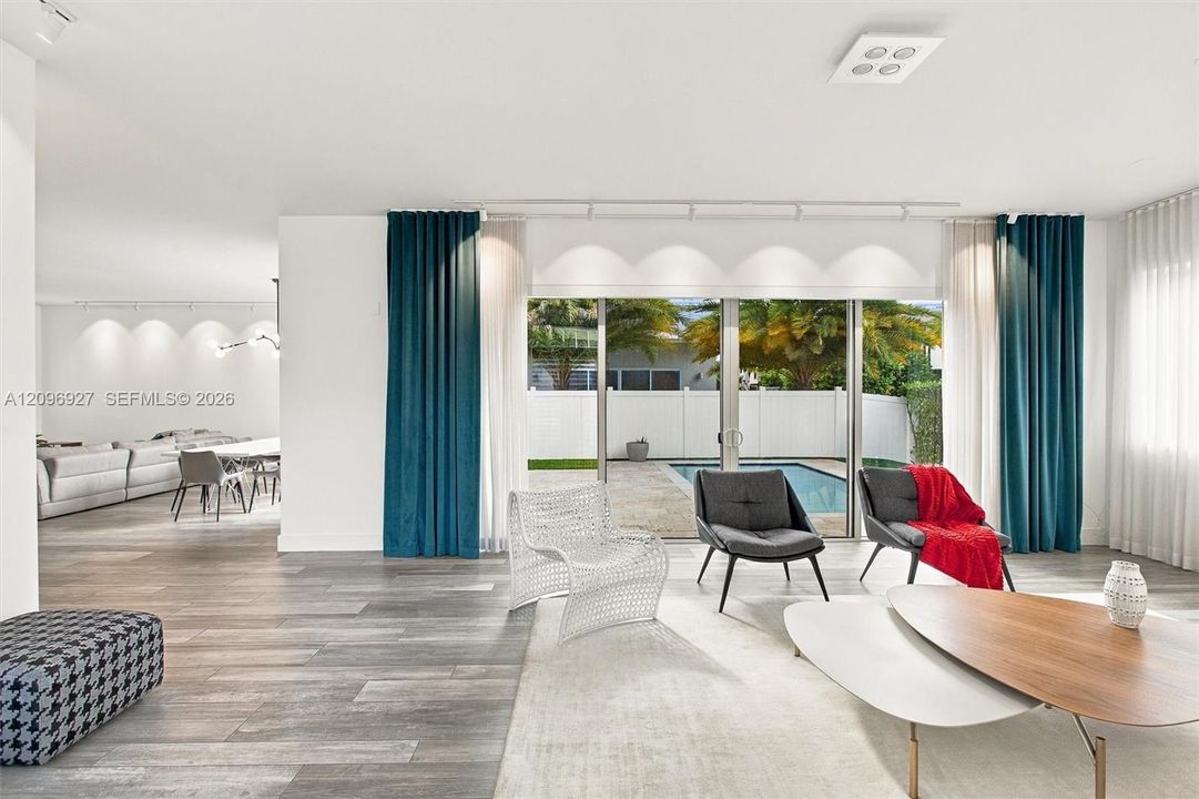 For Sale: $1,740,000 (5 beds, 5 baths, 3624 Square Feet)