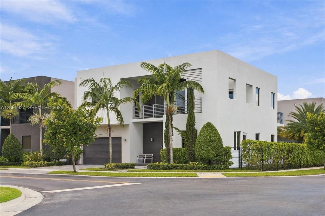 For Sale: $1,740,000 (5 beds, 5 baths, 3624 Square Feet)