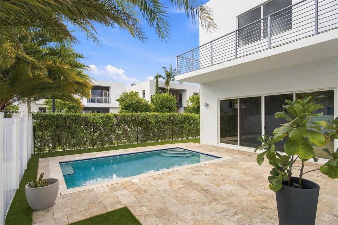 For Sale: $1,740,000 (5 beds, 5 baths, 3624 Square Feet)