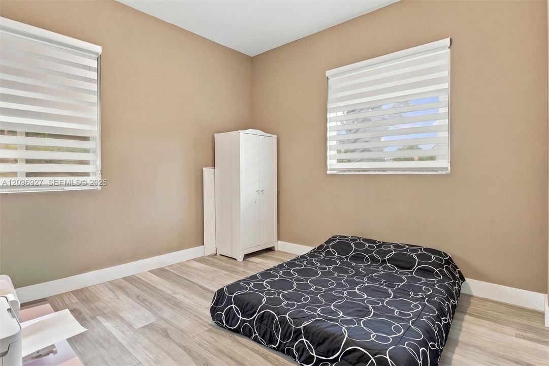 For Sale: $1,740,000 (5 beds, 5 baths, 3624 Square Feet)
