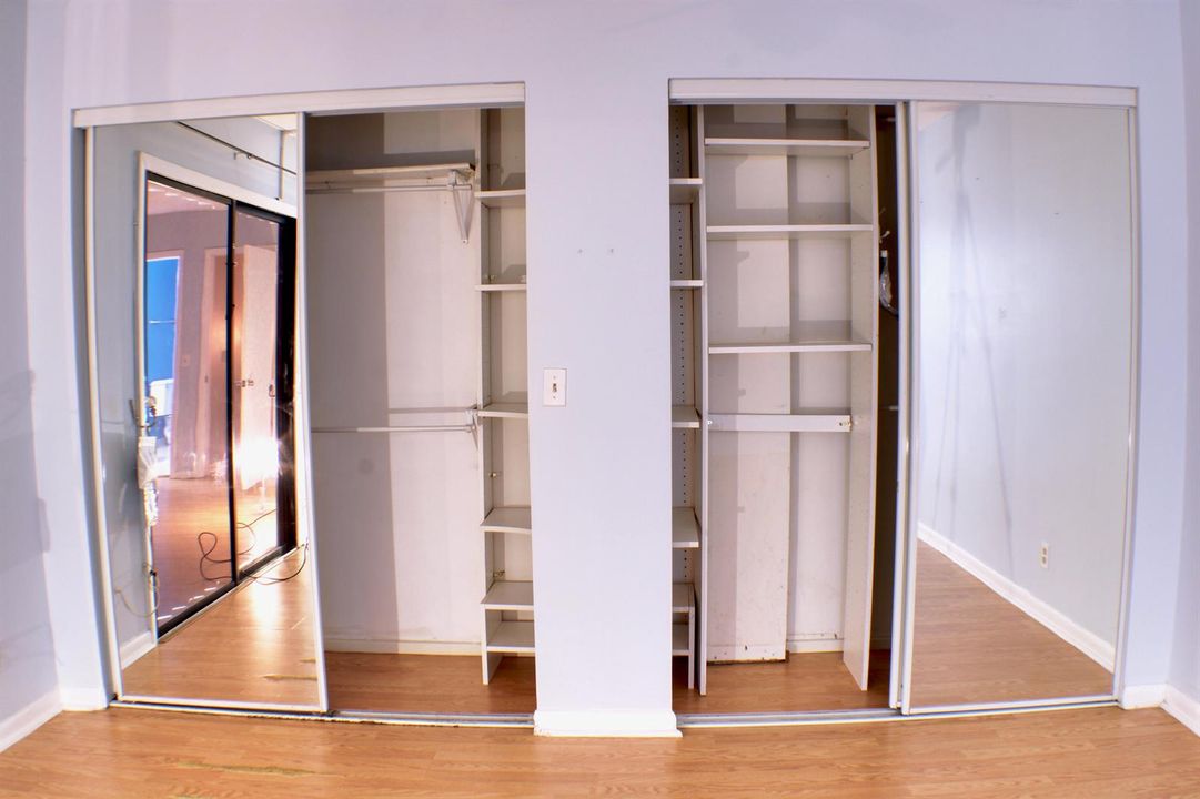 CLOSET