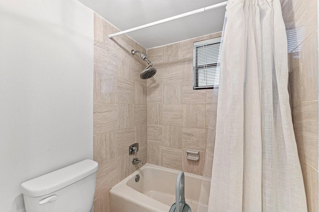 022-3951NorthOceanBoulevard-302-DelrayBe