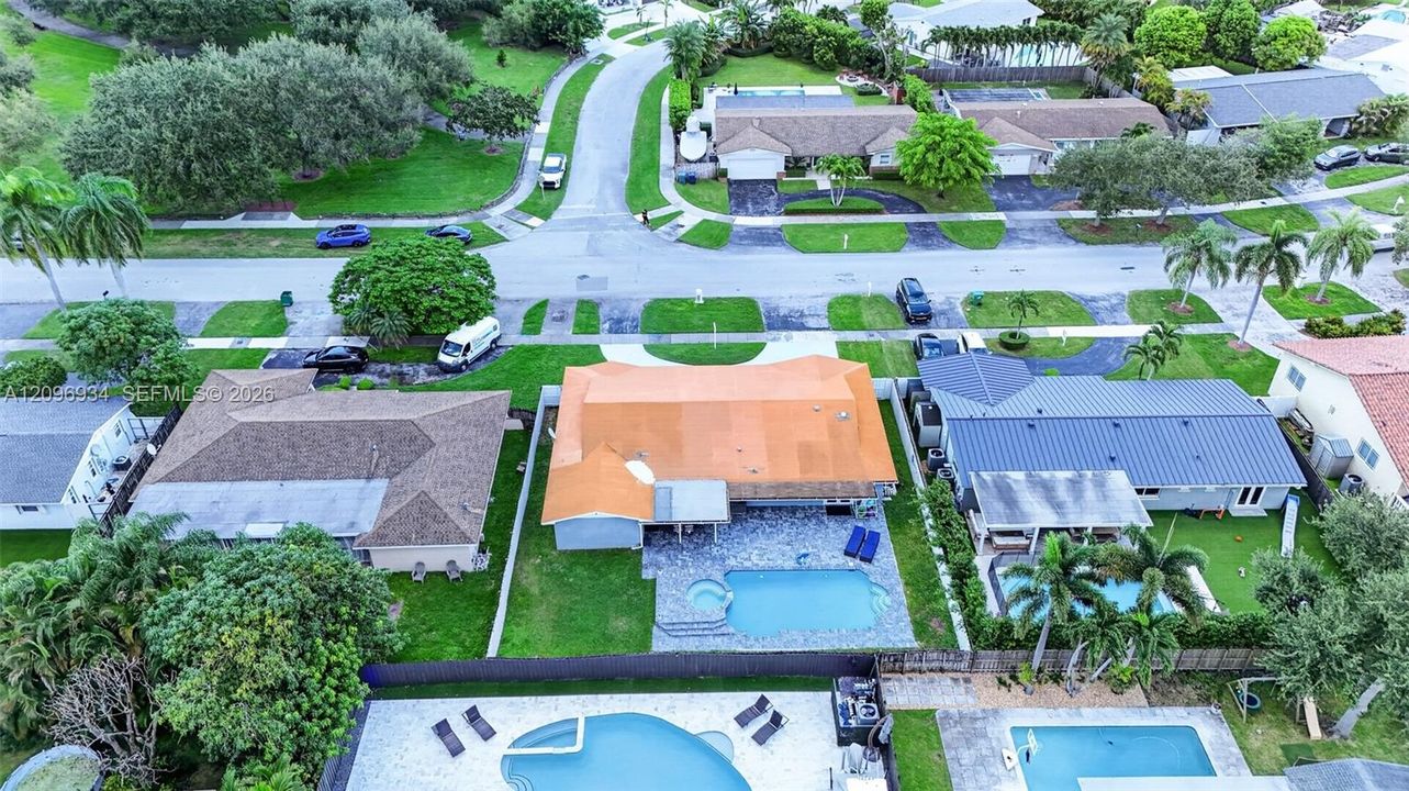 For Sale: $779,900 (4 beds, 2 baths, 1933 Square Feet)