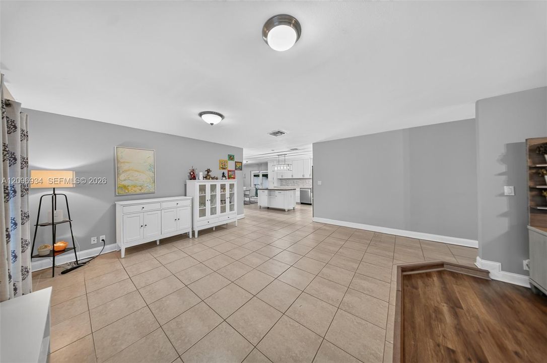 For Sale: $779,900 (4 beds, 2 baths, 1933 Square Feet)