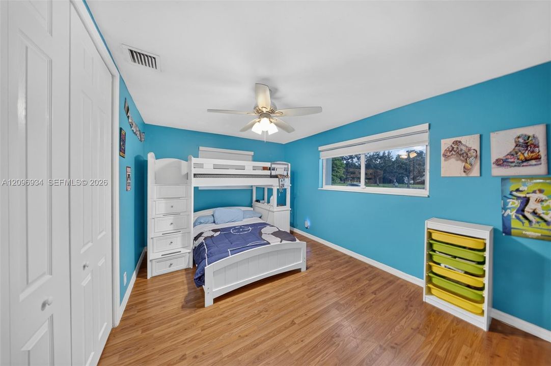 For Sale: $779,900 (4 beds, 2 baths, 1933 Square Feet)