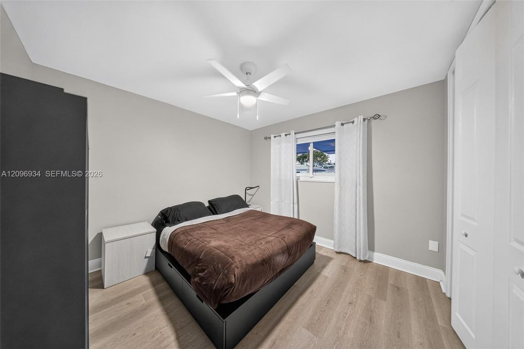For Sale: $779,900 (4 beds, 2 baths, 1933 Square Feet)