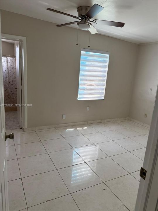 En Renta: $3,500 (4 camas, 2 baños, 1944 Pies cuadrados)