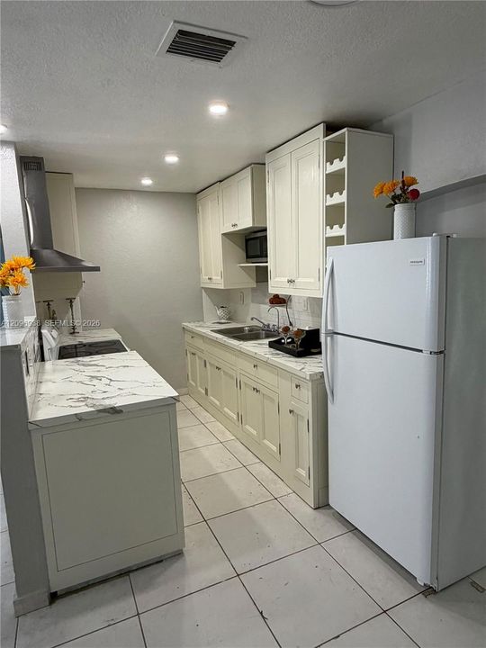 En Renta: $3,500 (4 camas, 2 baños, 1944 Pies cuadrados)