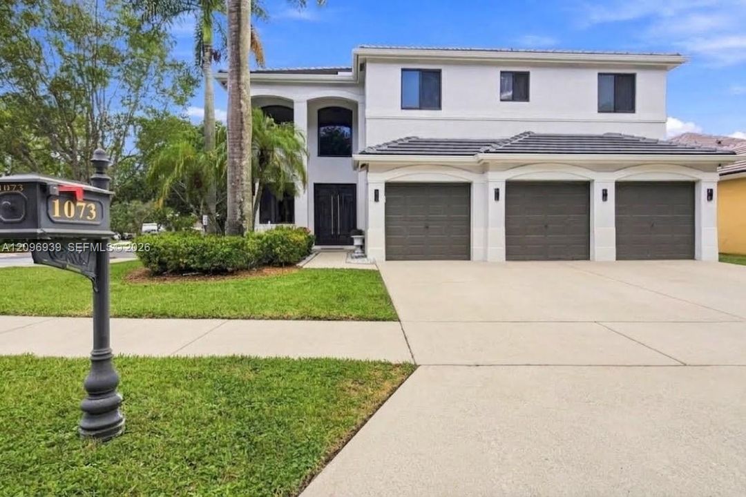 For Sale: $1,200,000 (6 beds, 4 baths, 3170 Square Feet)