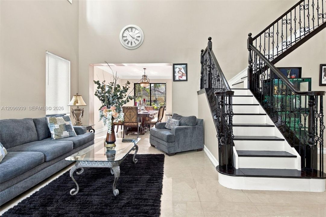 For Sale: $1,200,000 (6 beds, 4 baths, 3170 Square Feet)