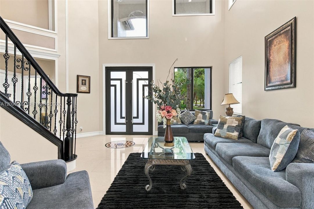 For Sale: $1,200,000 (6 beds, 4 baths, 3170 Square Feet)